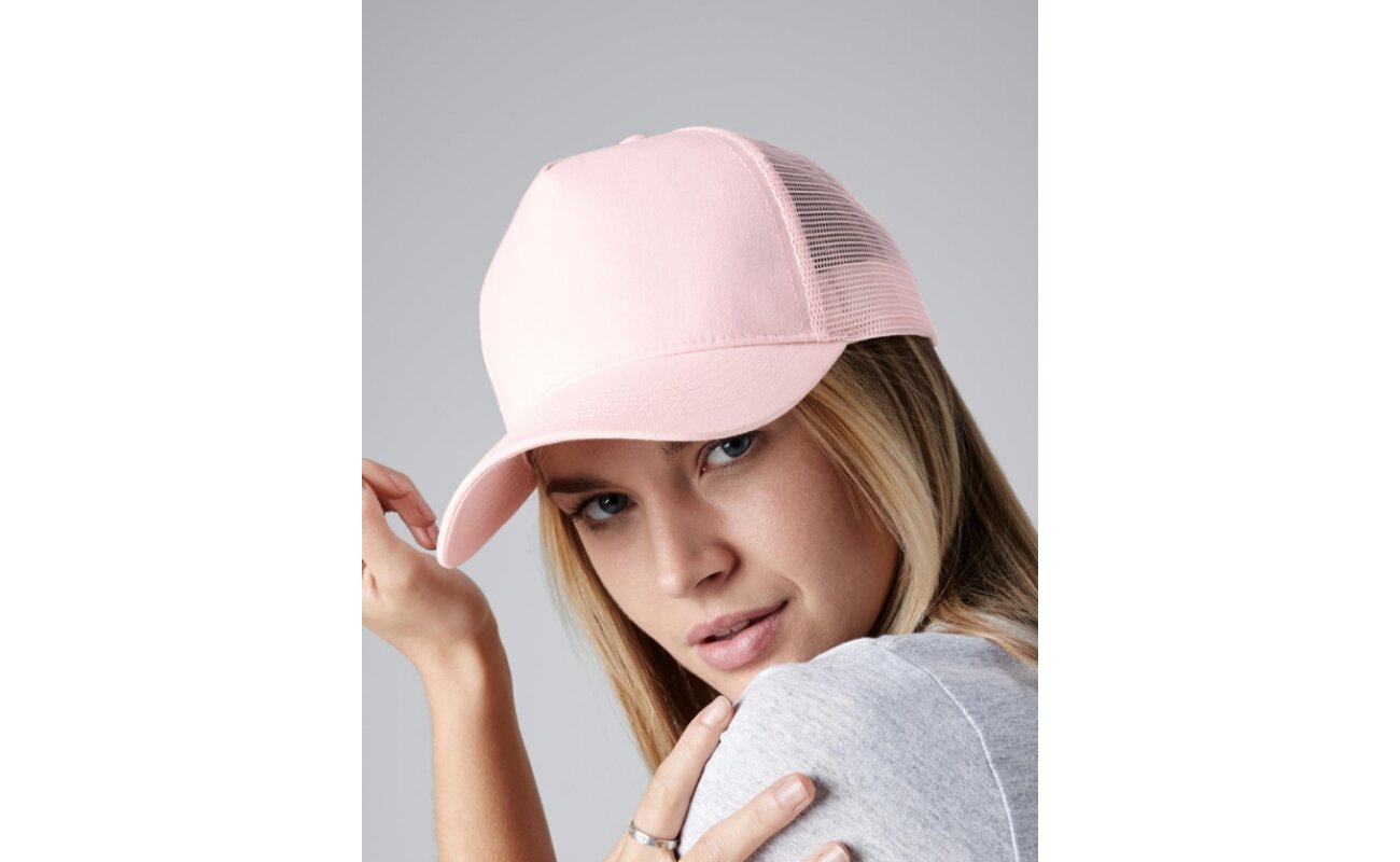 Lippalakki omalla logolla